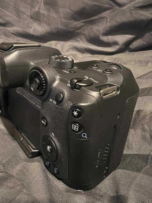 Canon EOS R7 комплект.