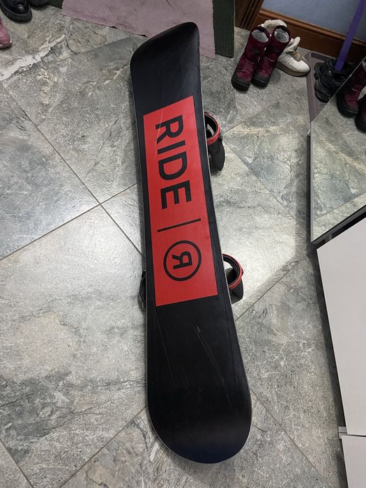 Сноуборд с ботинками
