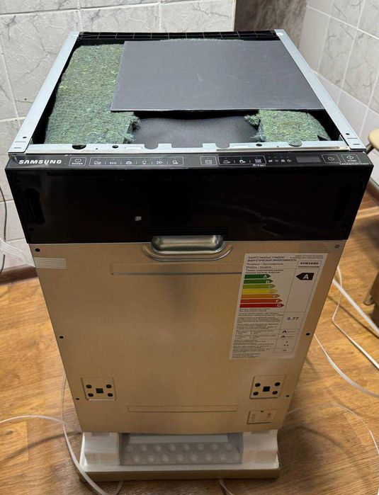 Встраиваемая посудомоечная машина Samsung DW50R4040BB