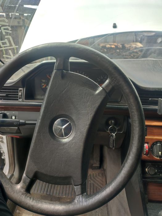 Мерседес в разборе