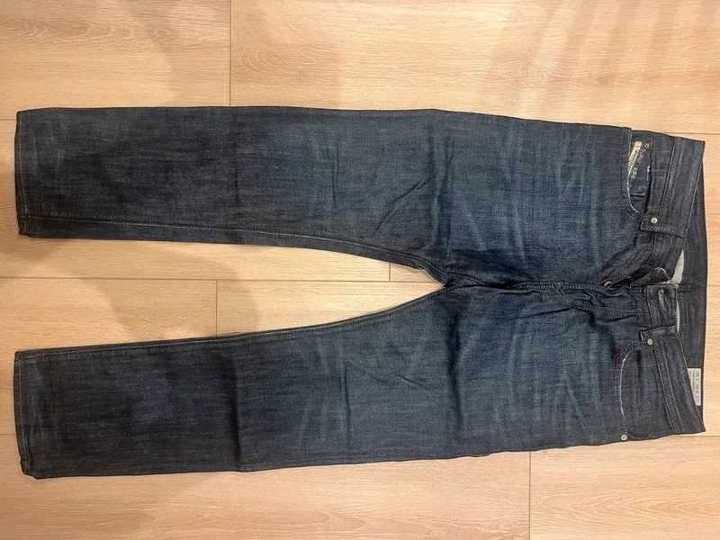 Diesel BUSTER blugi barbati W30 L30, talie 41cm