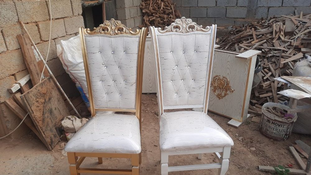 Sifatlik yog'ochlik ustullarimiz bor