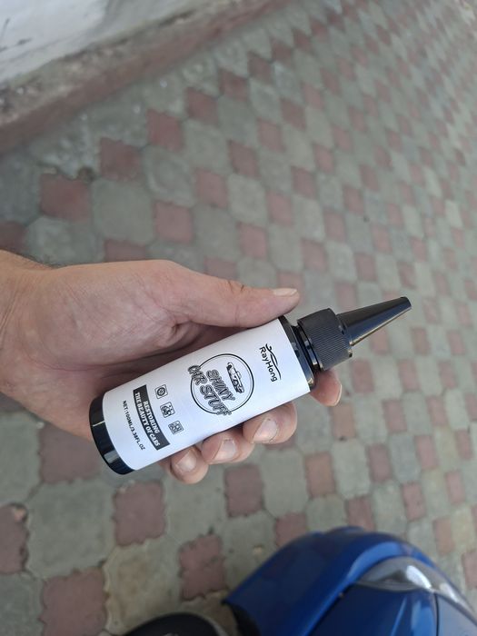 Продам полироль Shiny car stuff.