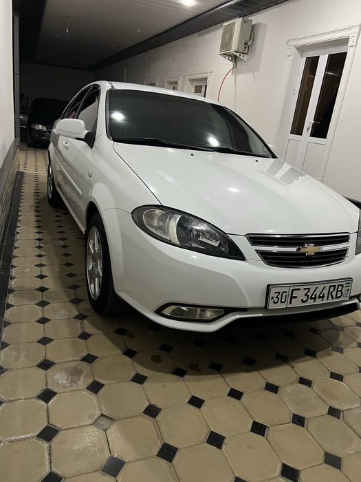 Lasetti Gentra qilinga moshin zur xolatda