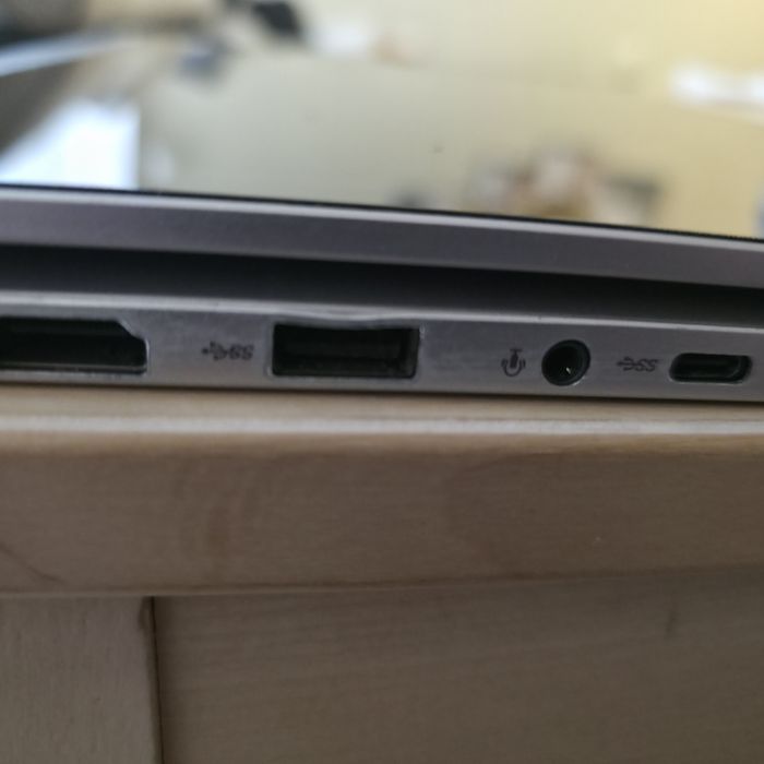 Asus Zenbook Flip 14 UX461U