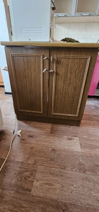 Шифонеры и шкафы