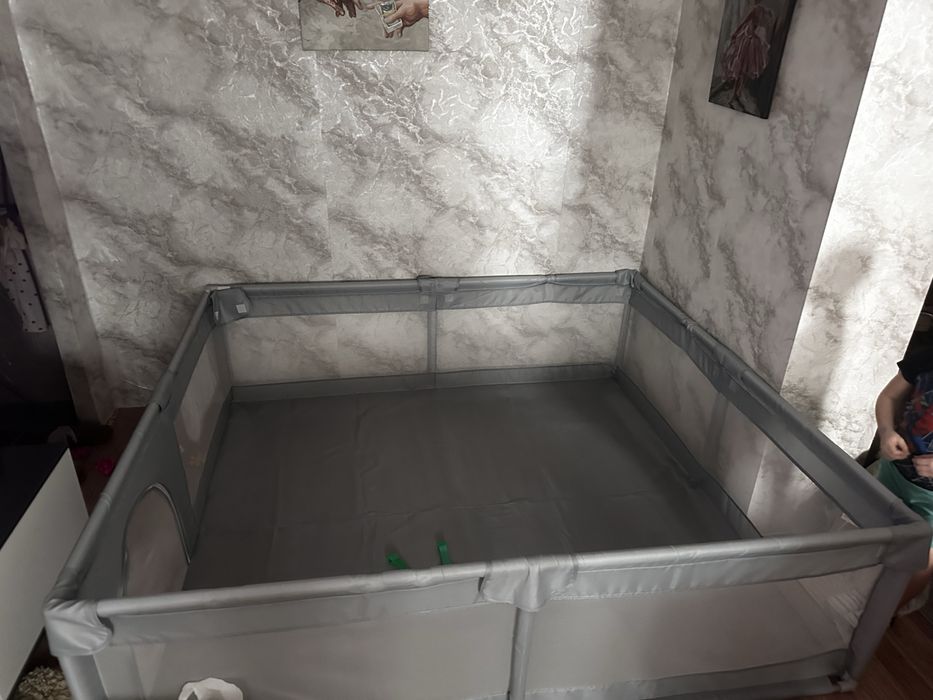 Игровой манеж 180x200