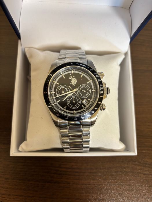 Продавам часовник U.S.POLO ASSN.