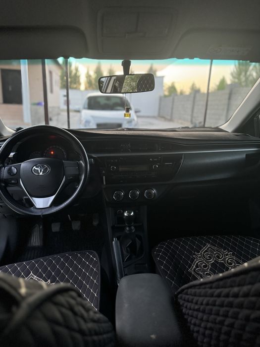 Toyota corolla 2013г