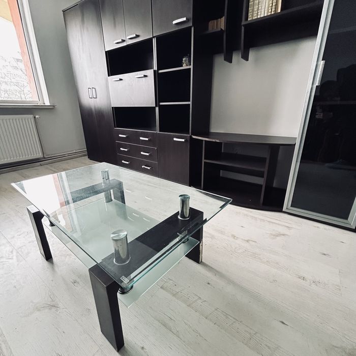 Mobilier in stare foarte buna ,îngrijit fara defecte !