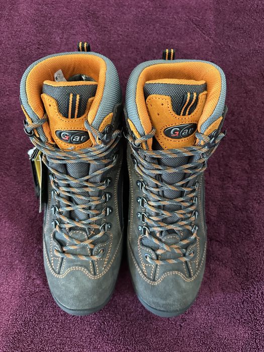 Чисто нови непромокаеми мъжки обувки за планина Garsport 43 номер