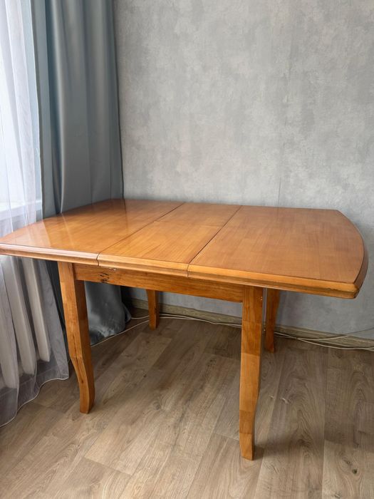 Продам стол раздвижной