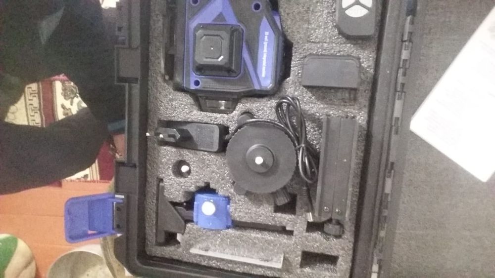 Лазерный уровен для стройка