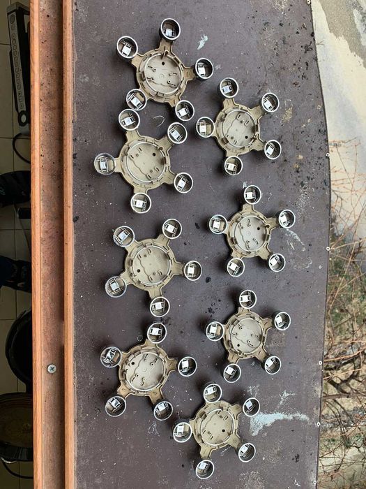 Audi Ауди капачка за джанта с номер 4f0601165n само за 15Eur.