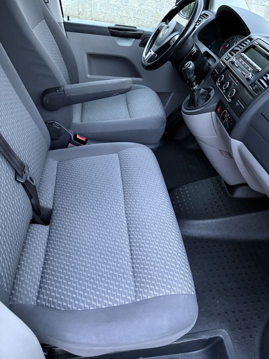 VW Transporter T5 2015 - 8+1 LOCURI - 2.0 TDI 102CP