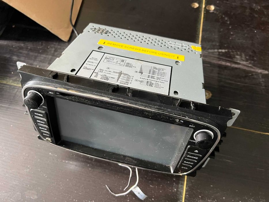 Продавам различни видове мултимедия/радио/usb/mp3 и т.н.!