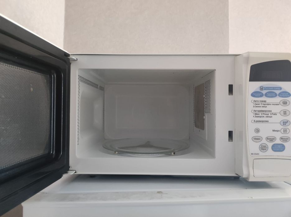Продам микроволновку LG