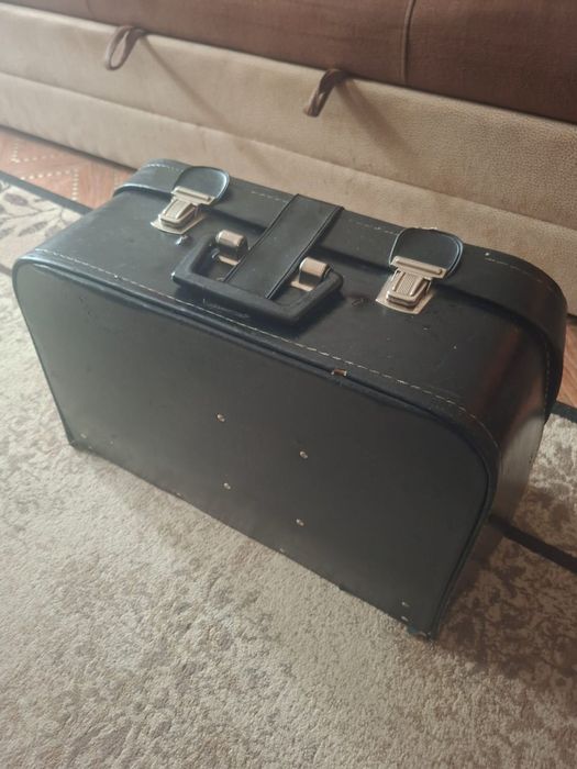 Продам швейную машину