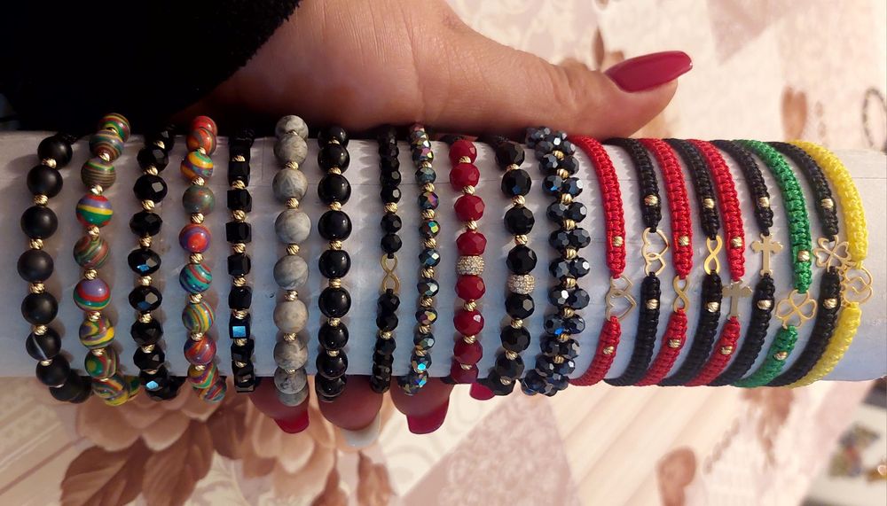 Bratari reglabile unisex cu bile și accesorii de aur!