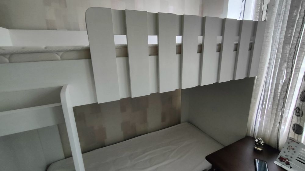 Кровать двухъярусная