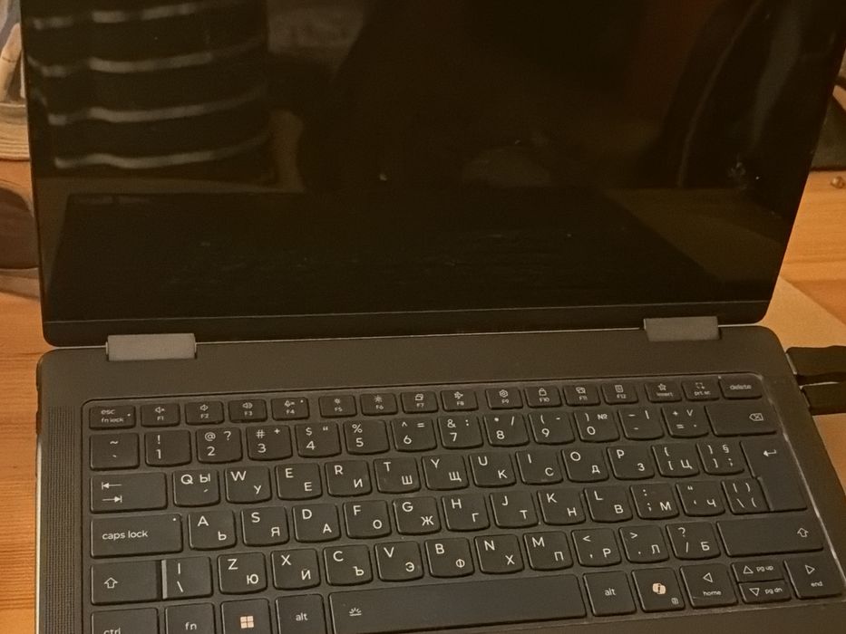 Продавам Lenovo Yoga 7 2-in-1 14” OLED