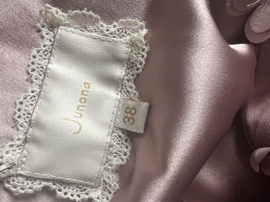 Красива ,нежно розова барби рокличка на Юнона