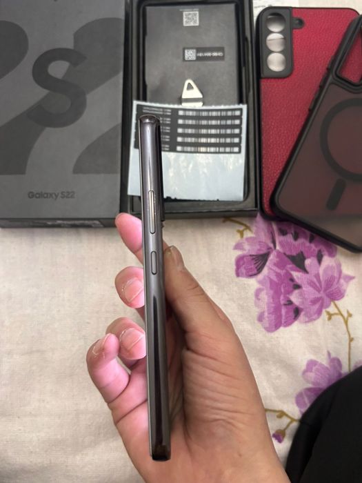 Samsung s22 256\8