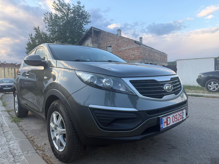 KIA Sportage 2012 — imagine 2