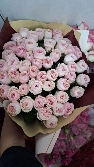 Продаются цветы разные букеты