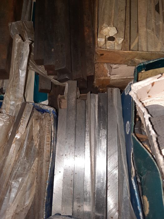 Кобалтови ножове