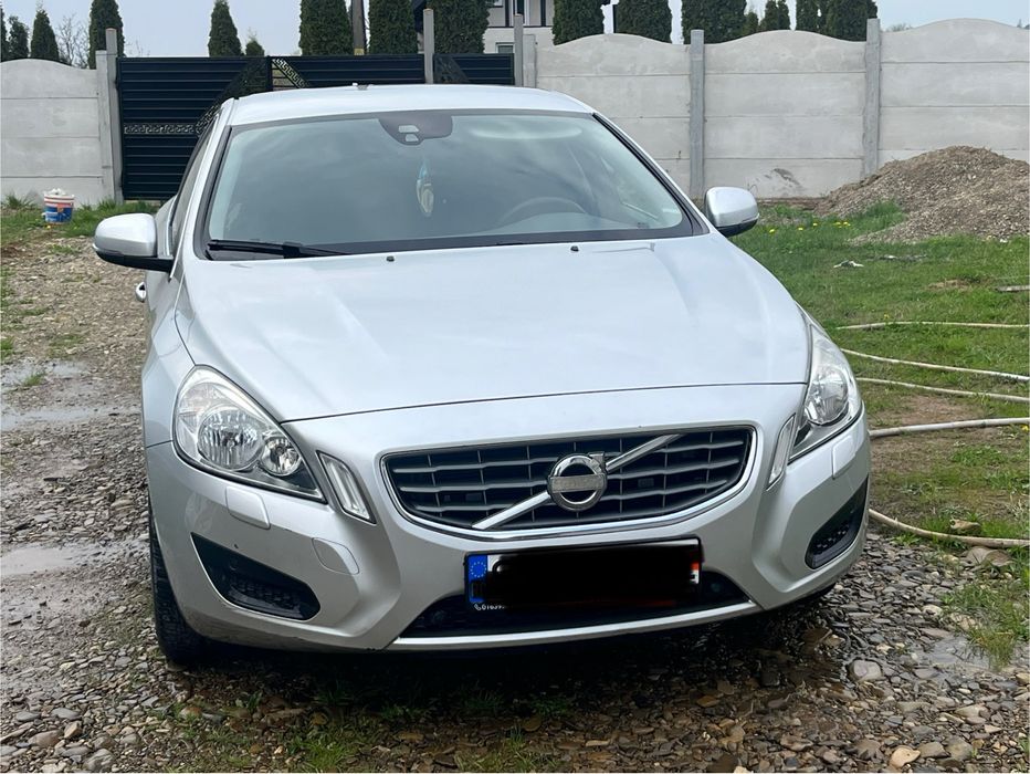 Volvo  v60 2013 2.0 d