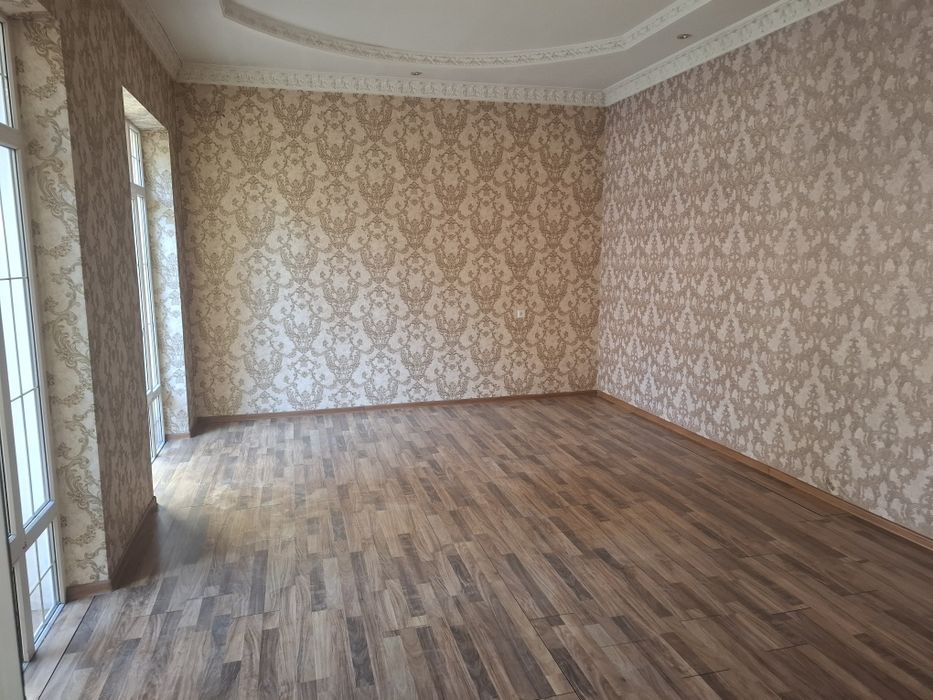 Продается дом у дороги