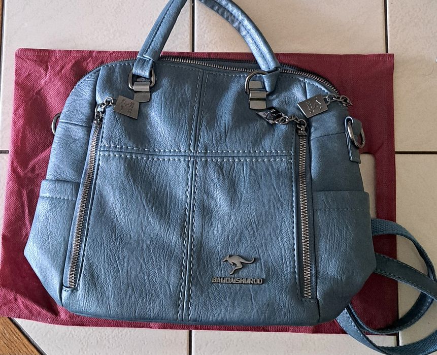 Нова дамска раничка и Чанта 2 в 1 с много прегради и ципове