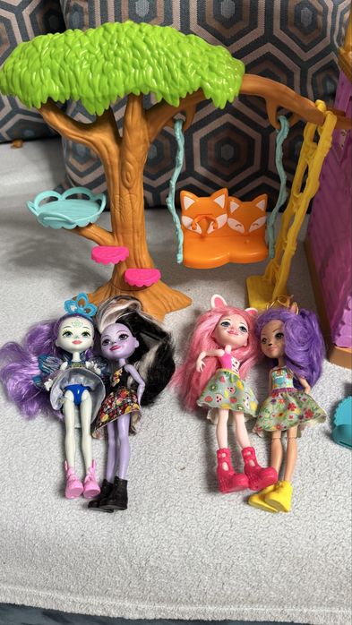 Энчемалс куклы. Домик для кукол