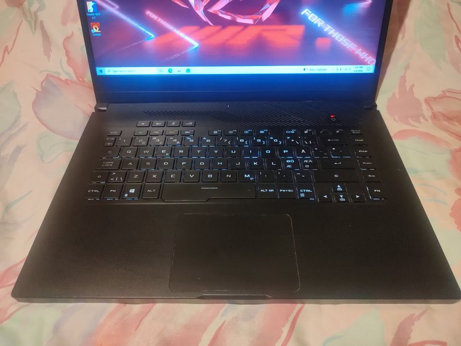 Vând laptop gaming asus rog,ryzen 7, gtx 1660 6gb.