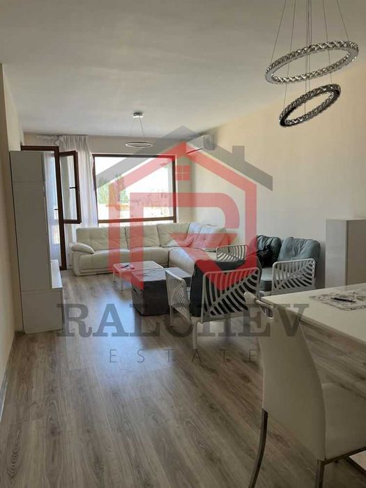 Дава се под наем Двустаен апартамент в Варна, Възраждане 3 - 65 кв.м за 561 € - Снимка #7