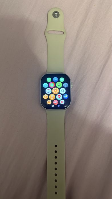 Продаю apple watch 11