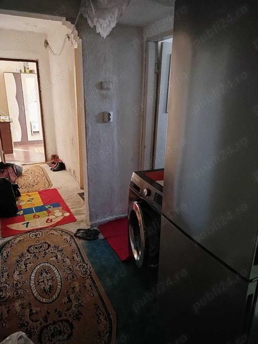 Vand apartament decomandat