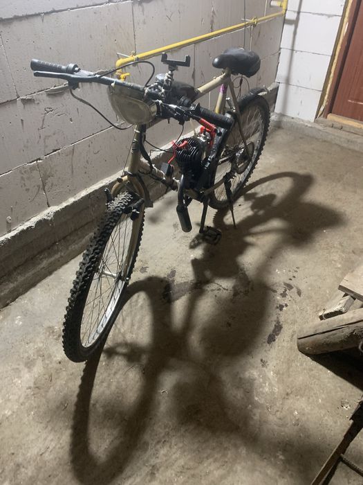 Vănd bicicleat motor 100cc 3,2 cp