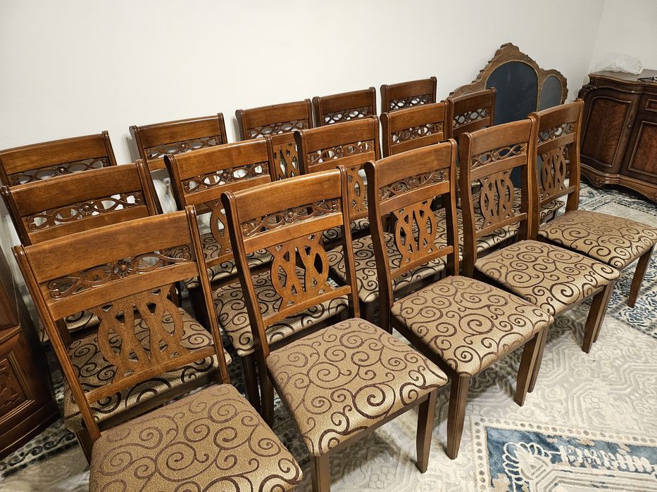 Стулья для зала продам