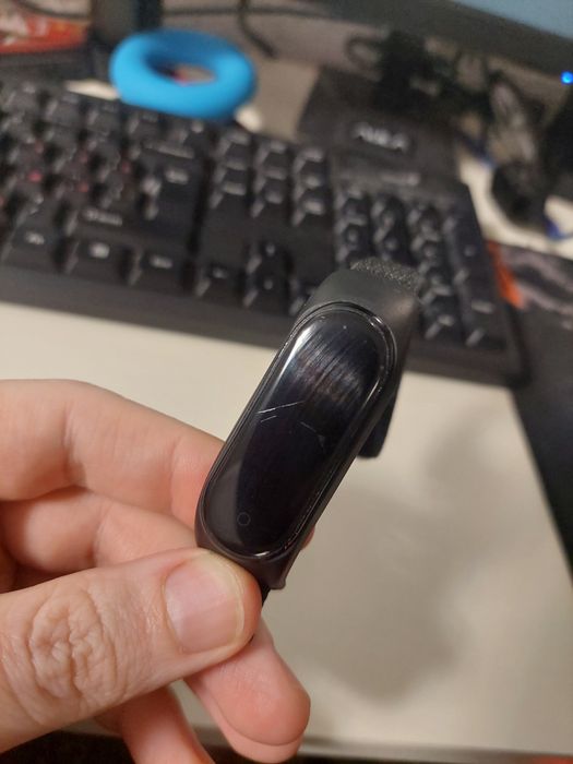 Фитнес браслет Xiaomi Mi band 4