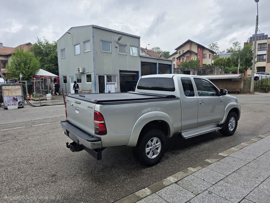 Toyota Hilux 4 locuri 2 usi bena lunga  4x4 Camioneta Autoutilitara Pick up