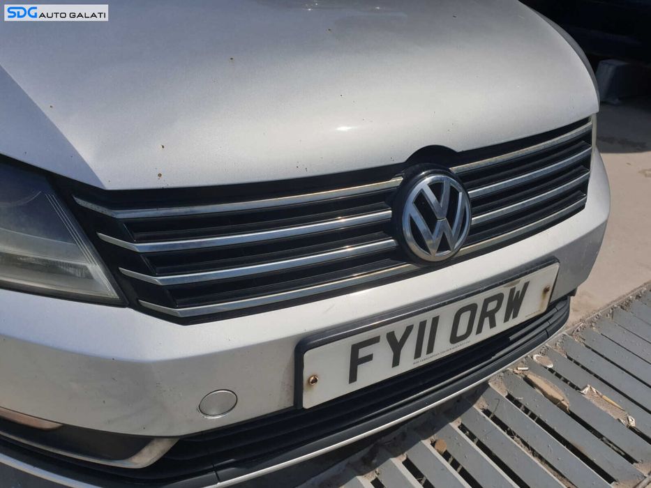 Grila Centrala cu Emblema Sigla de pe Bara Spoiler Volkswagen Passat B7 2010 - 2015 [L5334]