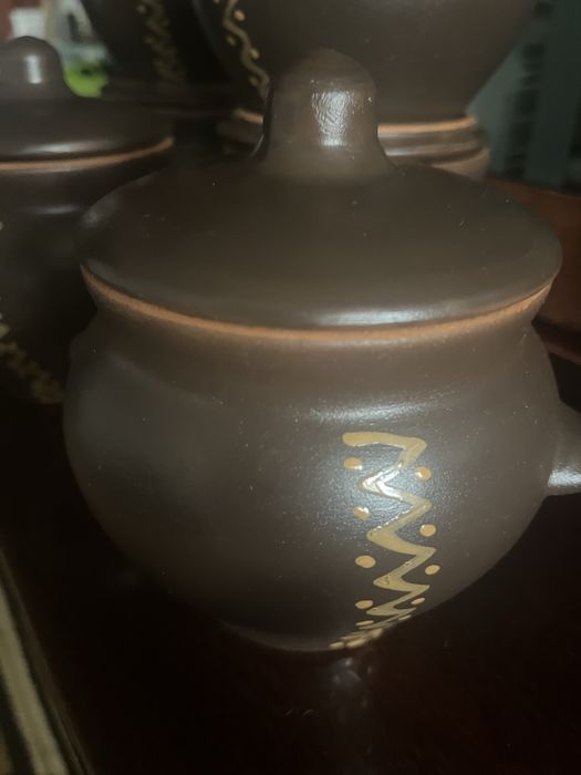 Чайник фарфоровый, супница, горшочки для запекания