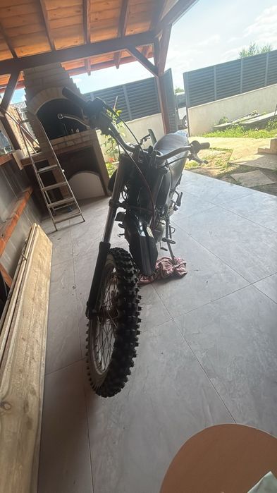 Vând 2 motociclete Yamaha xt125
