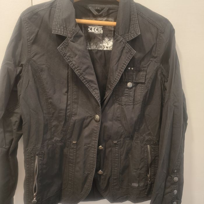 Дамско спортно сако