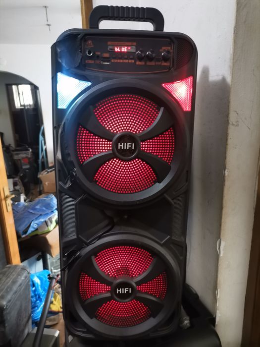 Boxă portabilă mare cu stik card radio microfon auxiliar perfect funcțională