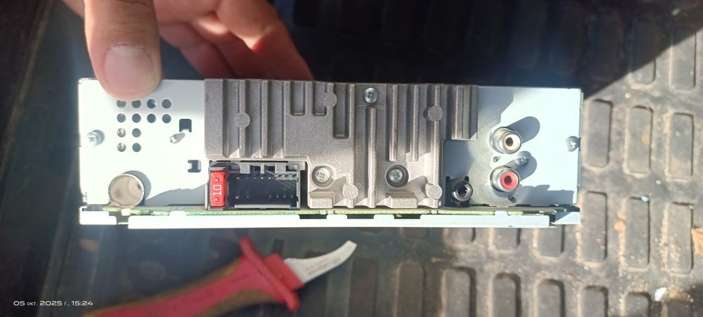 Продам автомагнитолу Pioneer (оригинал)