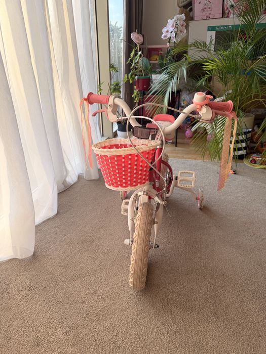 Bicicleta cu cos si roti ajutatoare