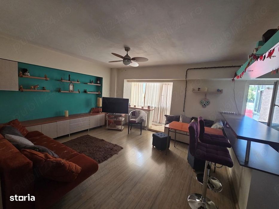 Apartament de închiriat – 44 mp, balcon, centrală proprie, bloc cu lif